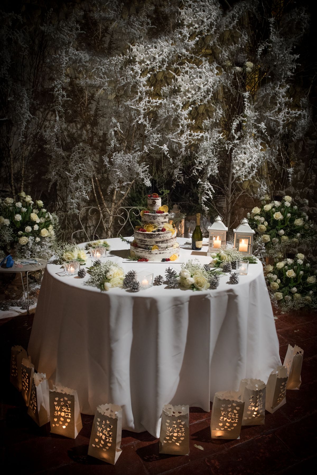 Wedding cake – illustrative photo